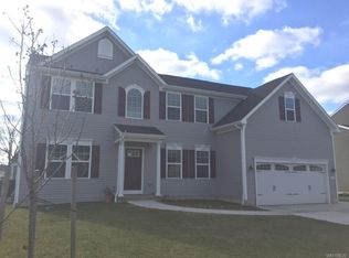 2198 Shadow Ln, Lake View, NY 14085