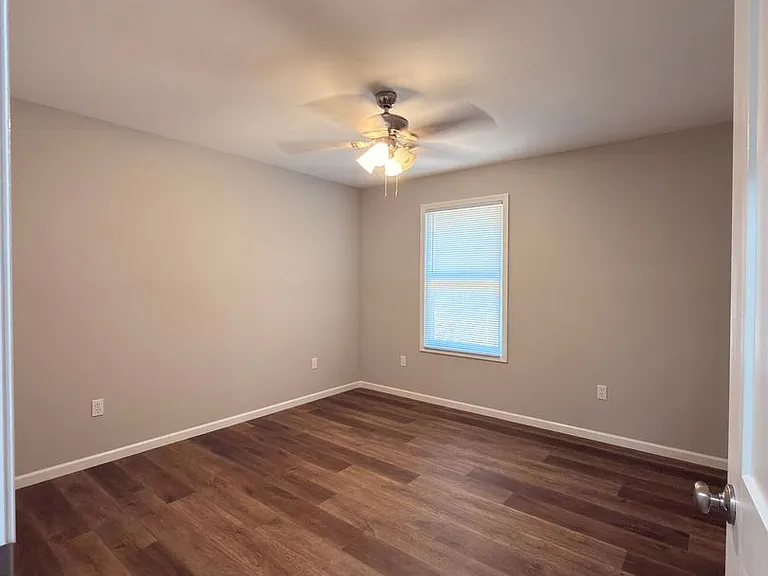 1802 Saint Mathews St — Photo 10