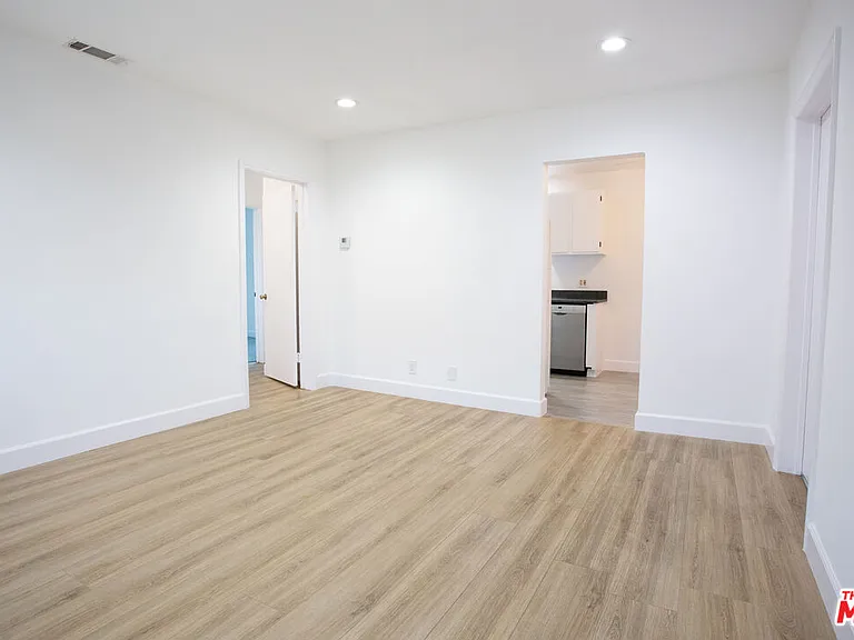 11674 La Grange Ave — Photo 1