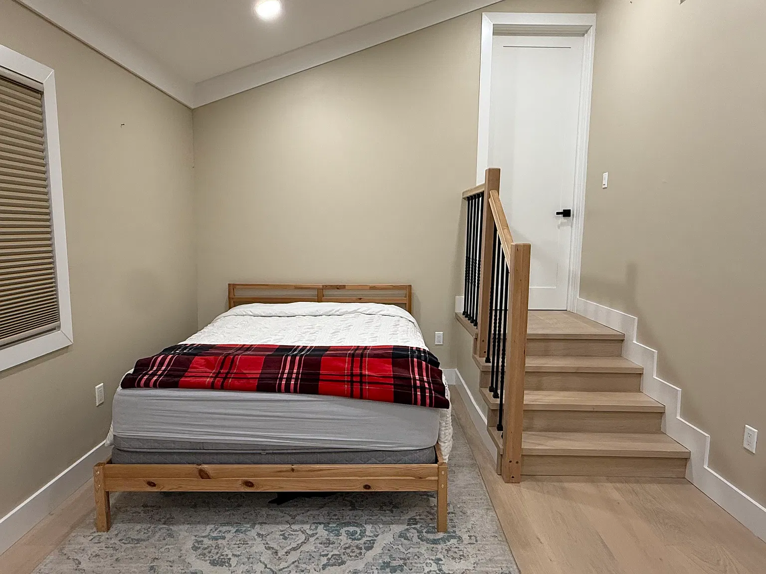 Studio, 549 sqft, $3,300 — Photo 4