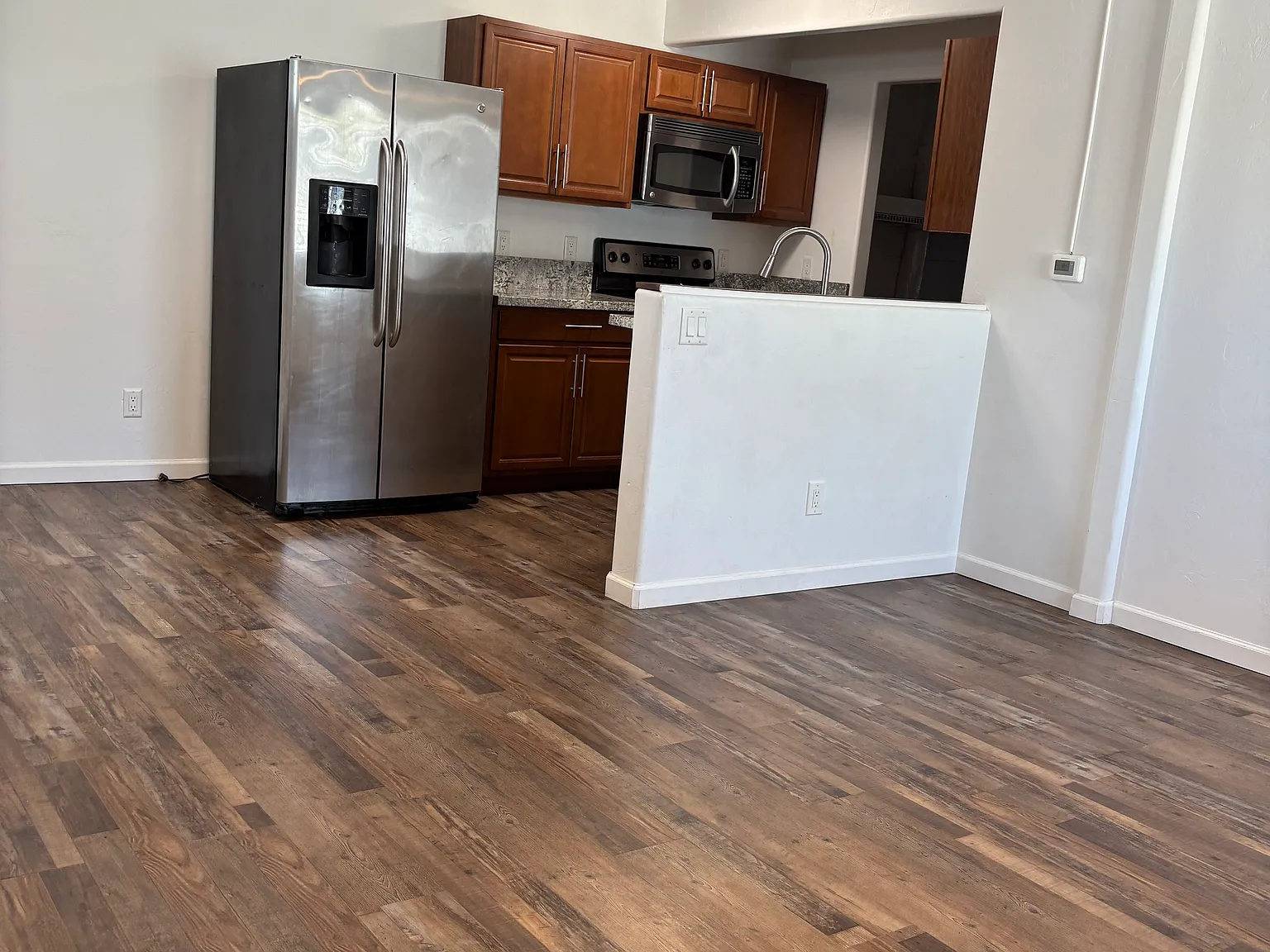 2 bed, 936 sqft, $1,200 — Photo 4