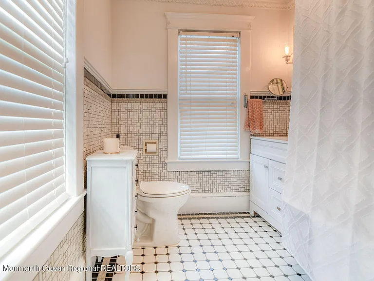 67 Delaware Ave — Photo 26