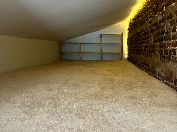 5th image of 1104 Pine St APT 4