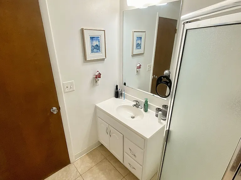 644 E 600 N — Photo 17