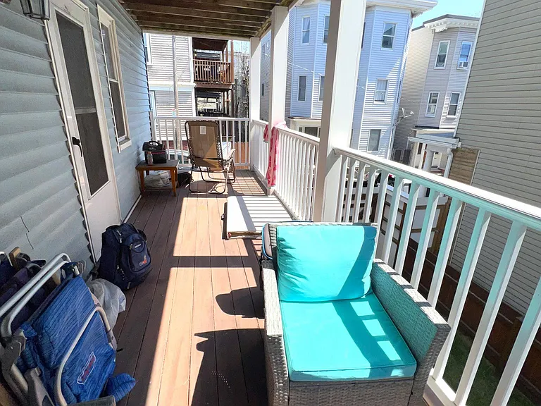 447 E 7th St #1 — Photo 6