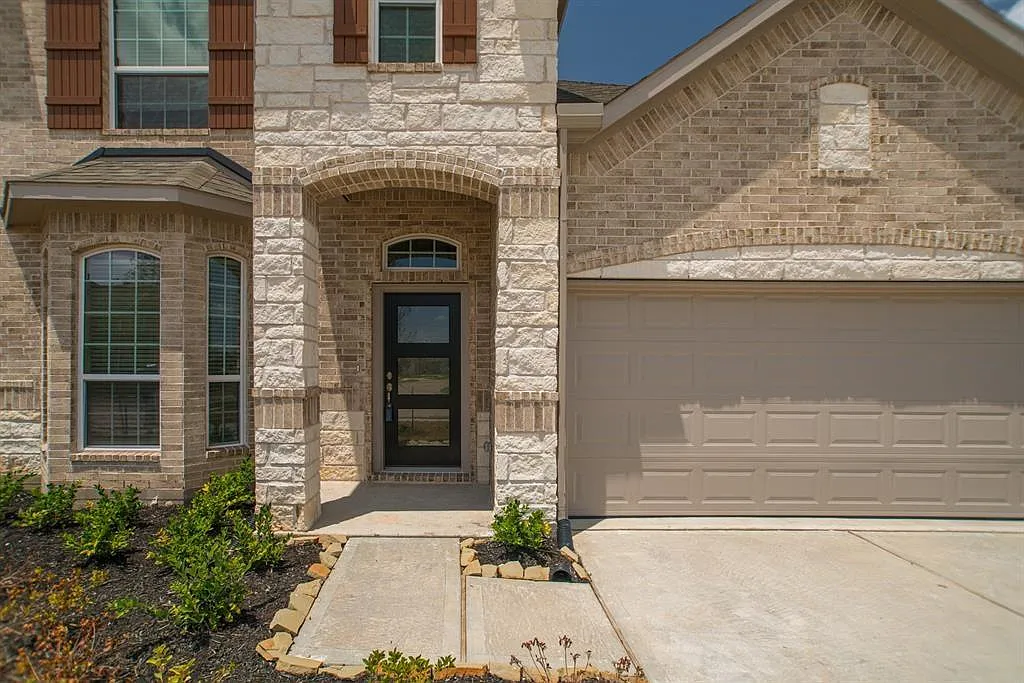 4 bed, 3.5 bath, $2,650 — Photo 2