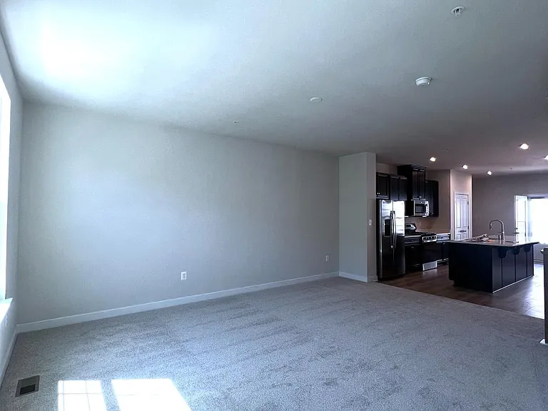 10913 Blanton Way — Photo 12