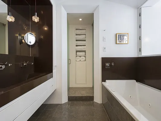 Sold by Sotheby's International Realty | media 19