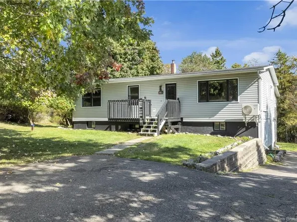 19 Titus Cres, Quispamsis, NB E2E 1C2