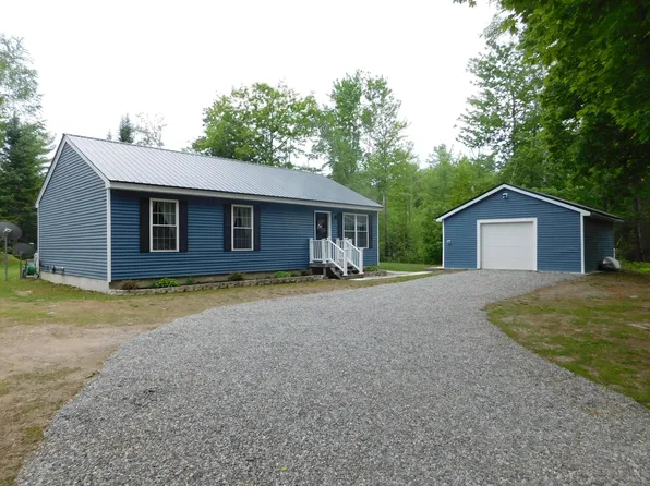 2792 Hudson Rd, Hudson, ME 04449