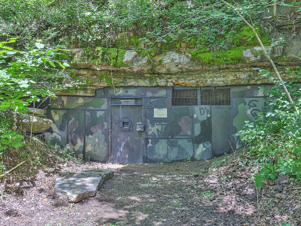 1st image of 0 Cavern Bunker