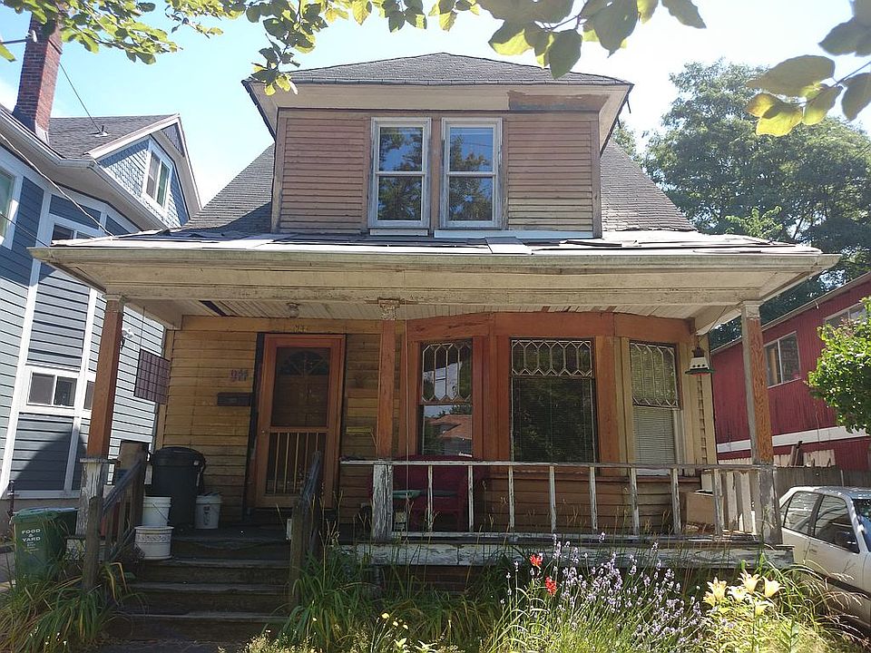2nd image of 944 20th Ave