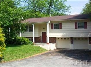 68 Star Mill Rd, Fishkill, NY 12524