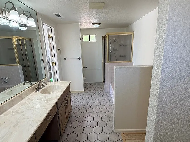 1501 N Maryland Ave — Photo 21