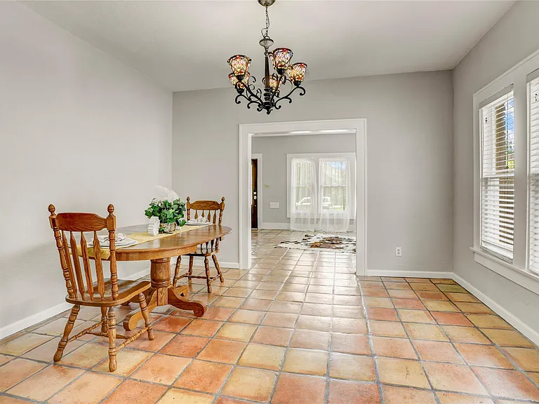 5221 Mulford St — Photo 7