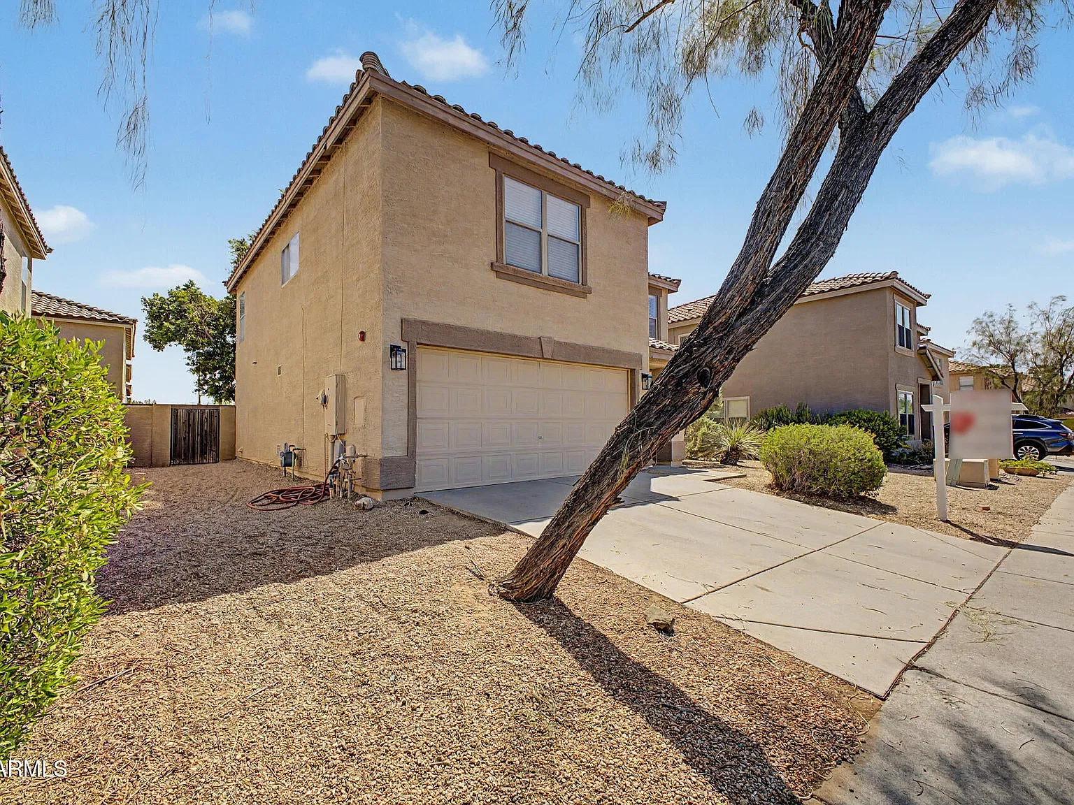 3 bed, 2.5 bath, 1873 sqft, $2,795 — Photo 2