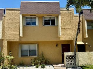 5706 Blueberry Ct #21, Fort Lauderdale, FL 33313