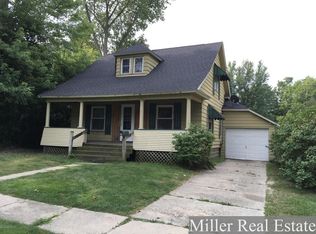 724 E Mill St, Hastings, MI 49058