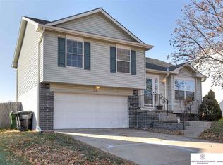 13516 S 31st St, Bellevue, NE 68123