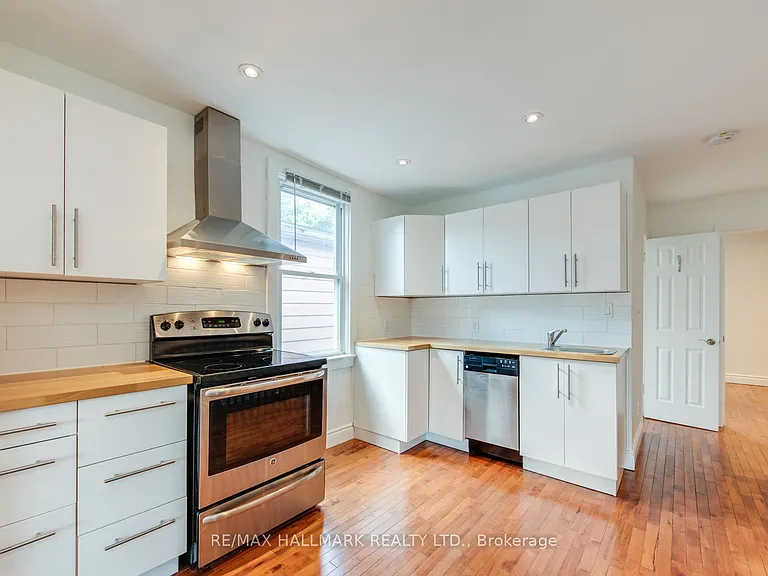 2066 Gerrard St E #UPPER — Photo 6