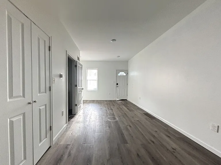 5513 Ludlow St — Photo 4