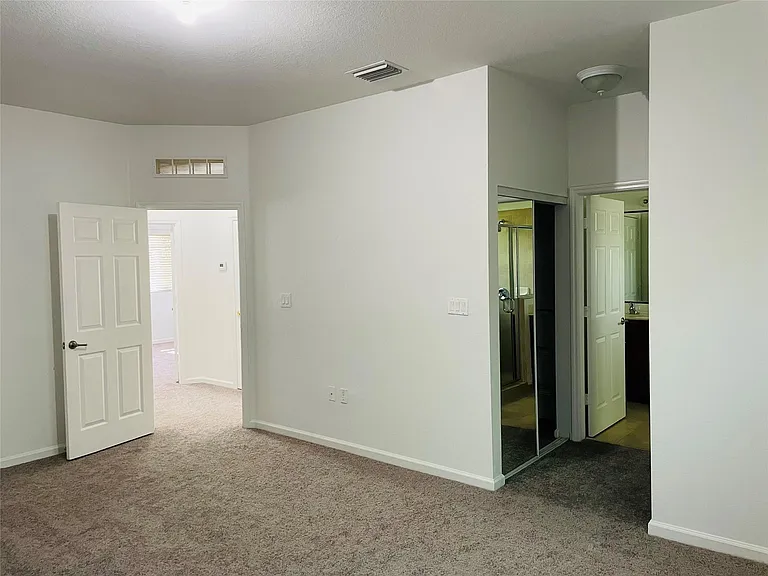 3202 NW 31st Ter #3202 — Photo 18