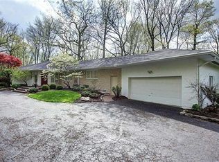 4325 Delco Dell Rd, Kettering, OH 45429