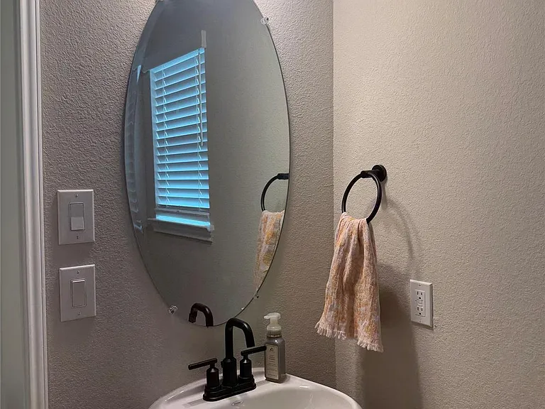 5504 Hyde Park Dr — Photo 7