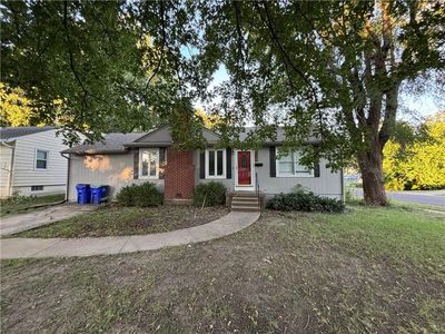 7041 Glenwood St, Overland Park, KS, 66204
