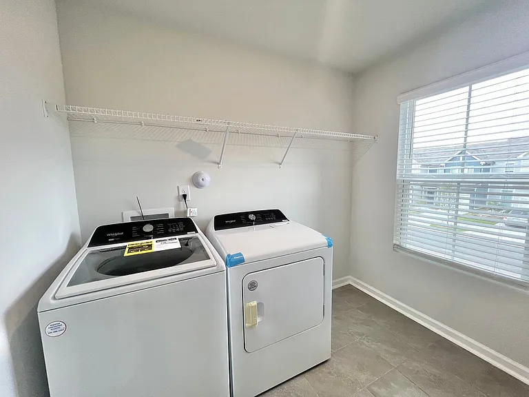 870 McKenzie Park Ter — Photo 19