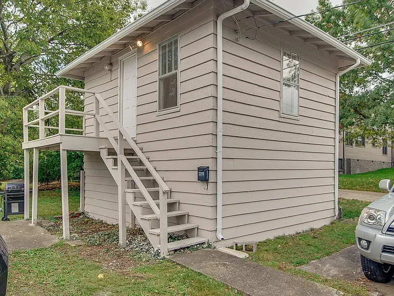 2237 Blair Blvd #B — Photo 11