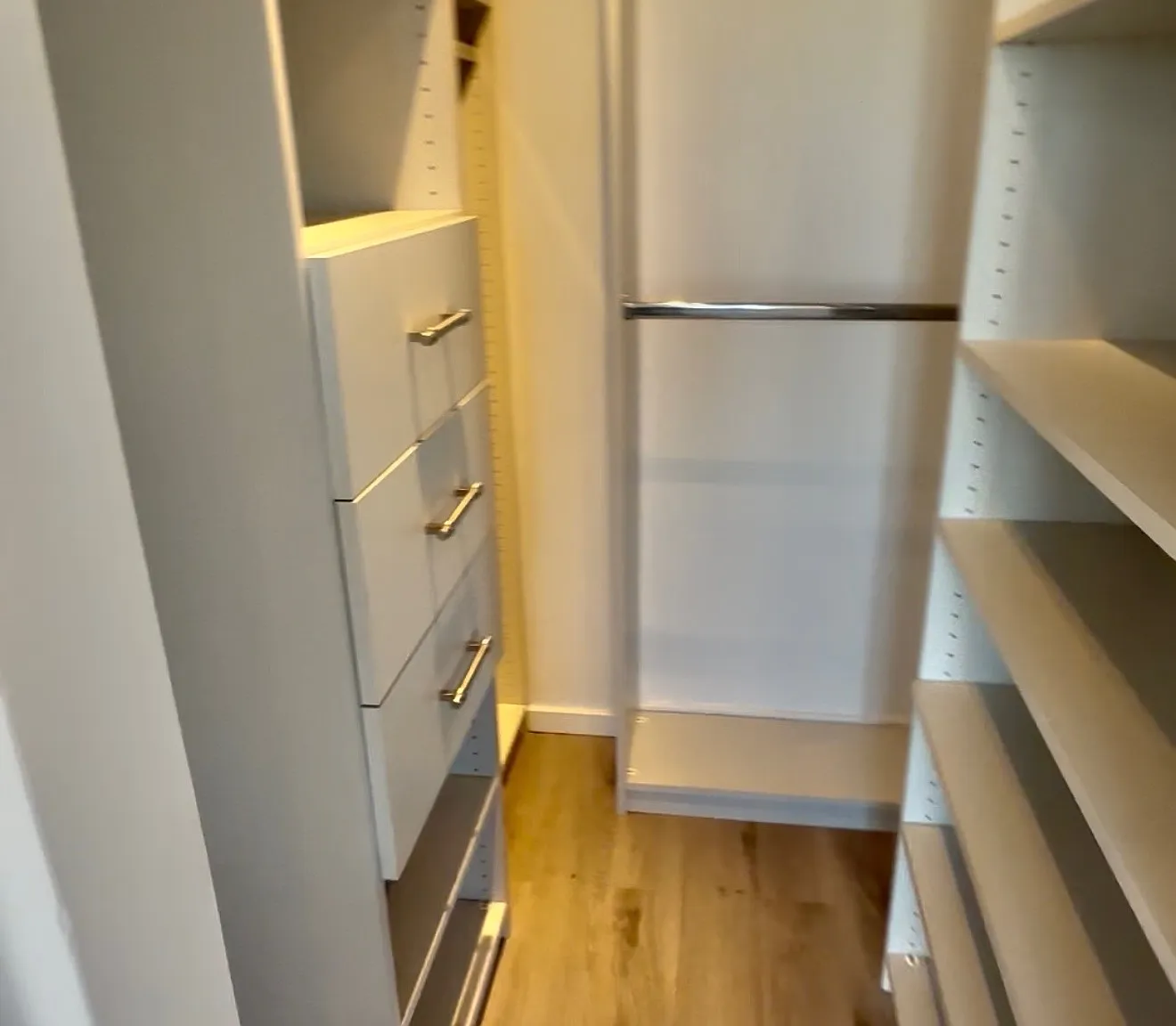 1 bed, 480 sqft, $2,346 — Photo 4