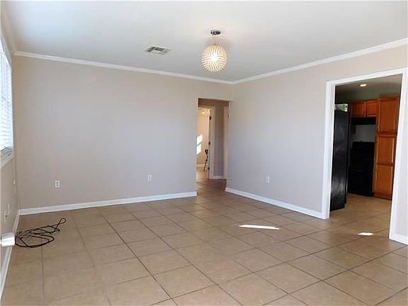 3rd image of 2258 Pressburg St