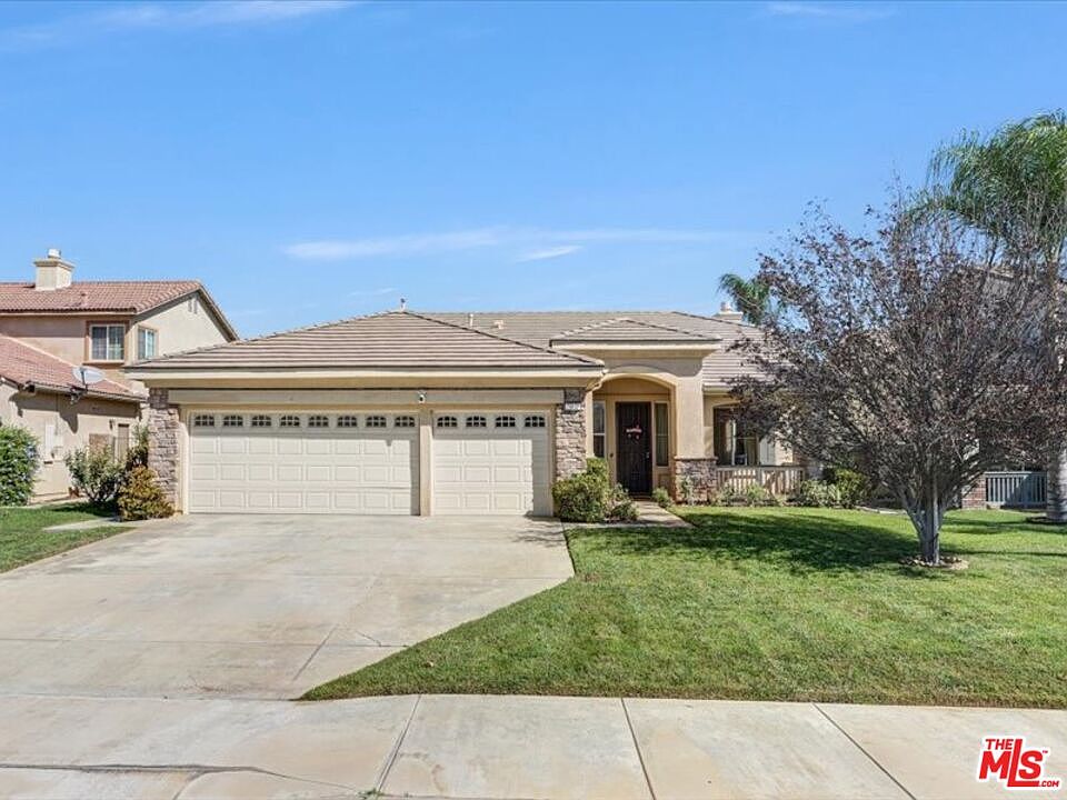1st image of 25832 Boulder Rock Pl