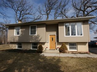 1804 Hazelwood Dr, Lindenhurst, IL