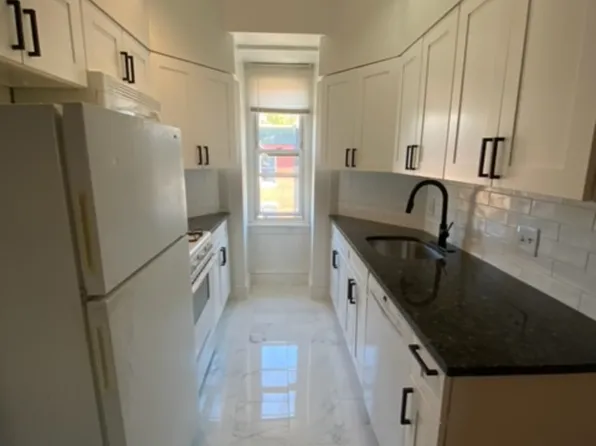 136 N 21st St, Philadelphia, PA