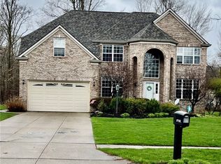 9768 Firelands Dr, Twinsburg, OH 44087