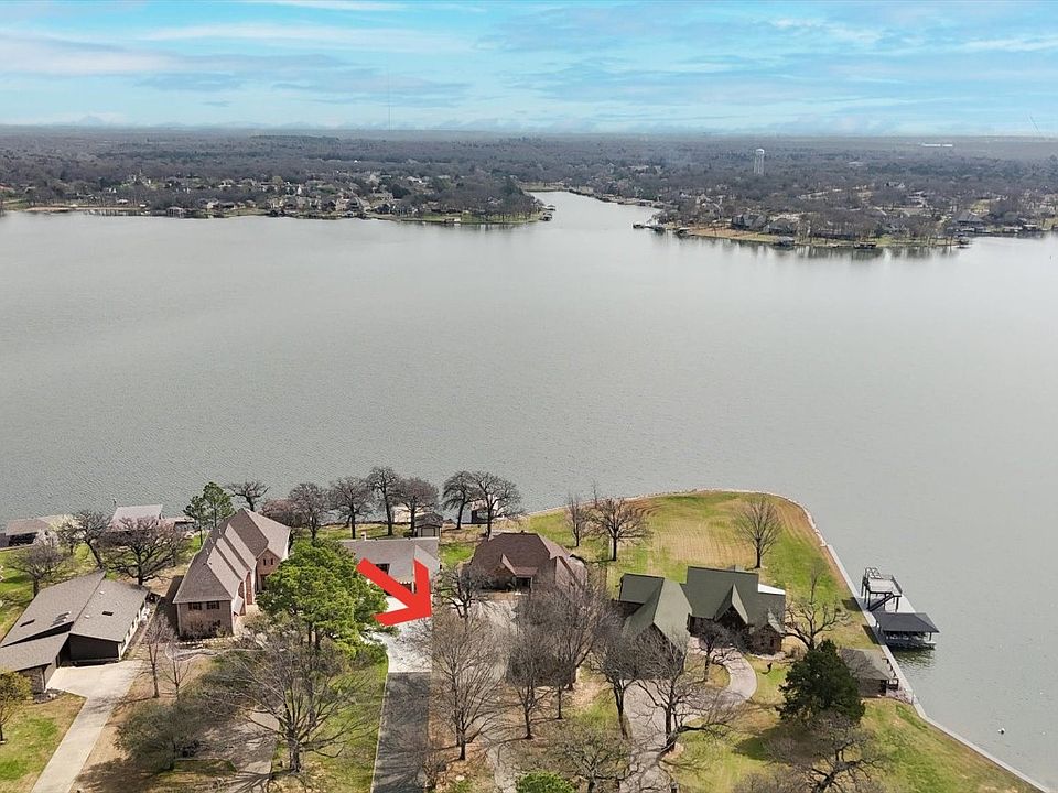 1st image of 122 Noweta Pl