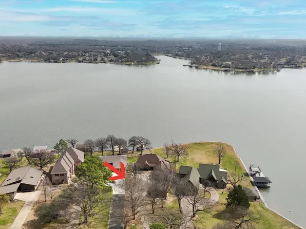 122 Noweta Pl, Lake Kiowa, TX 76240