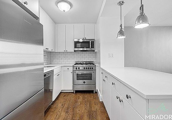 3rd image of 330 E 39th St APT 18G