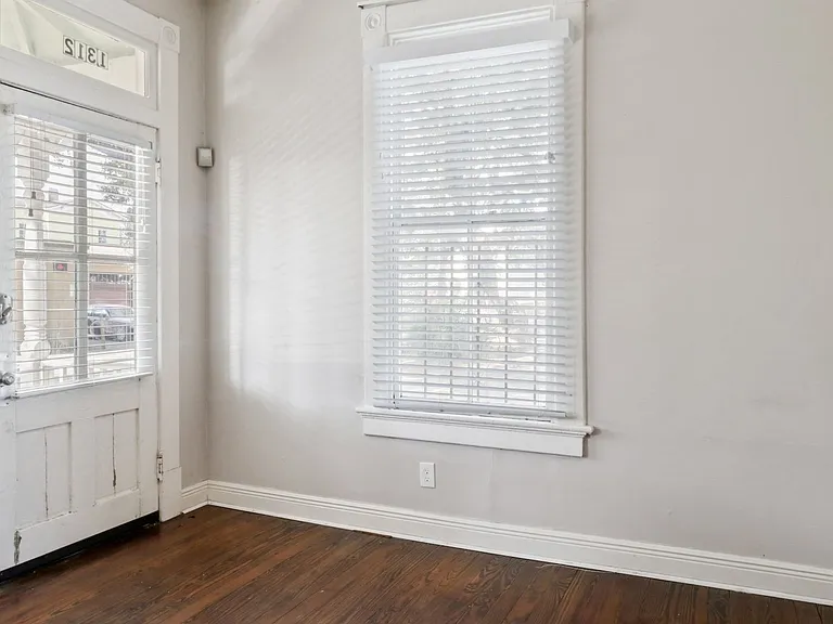 1312 Lincoln St — Photo 5