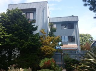 3030 64th Ave SW APT B, Seattle, WA 98116