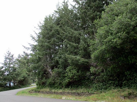 5th image of 398 Orion Ave SW