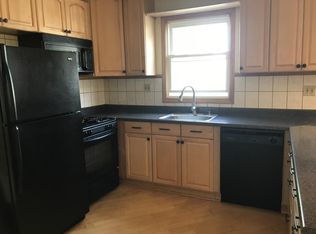 6232 W Newport Ave, Chicago, IL 60634