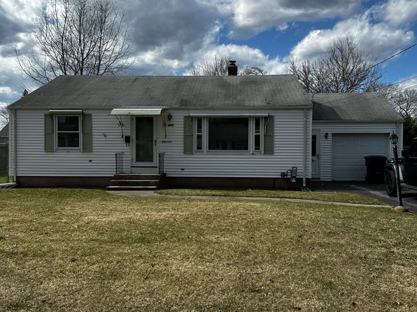 169 Carolyn St, Warwick, RI 02886