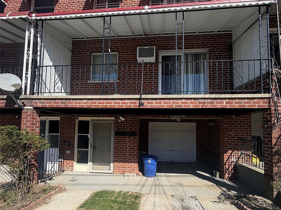 1st image of 2954 Laconia Avenue