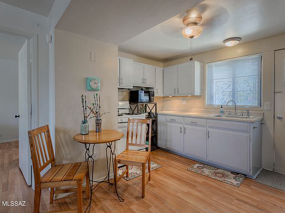 5th image of 392 S Paseo Aguila Unit B