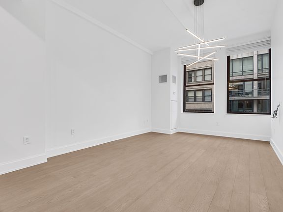 3rd image of 140 W 22nd St #6A
