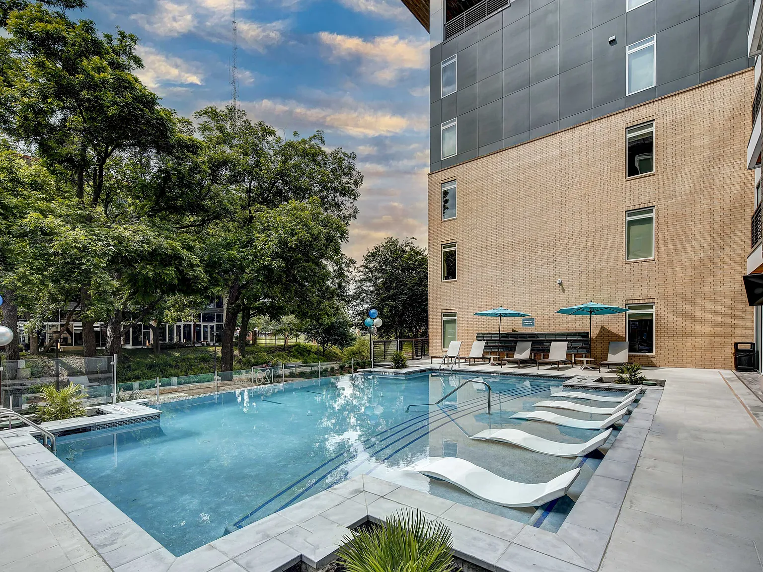 120 Ninth Street — Photo 1