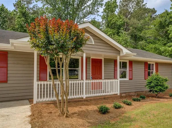 170 Hidden Pines Dr, Covington, GA 30016